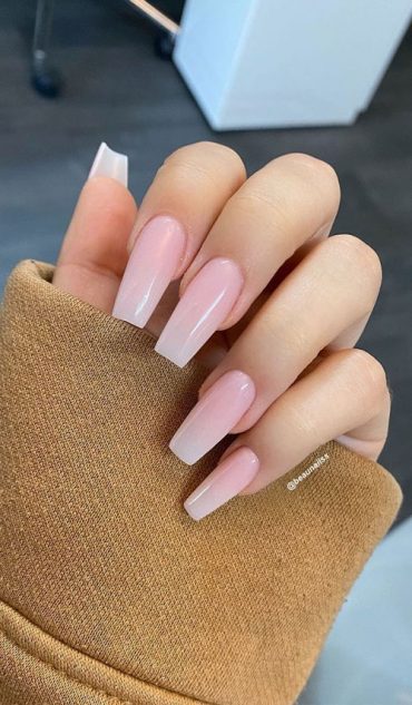 Natural ombré nails