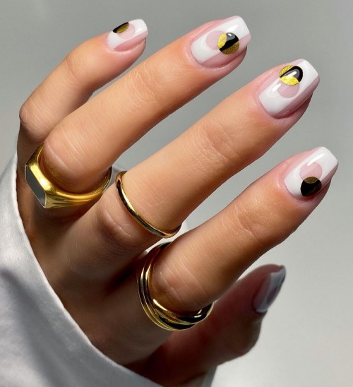 14+ Minimalist Abstract Nail Art For Short Nails Black and Gold Bubbles