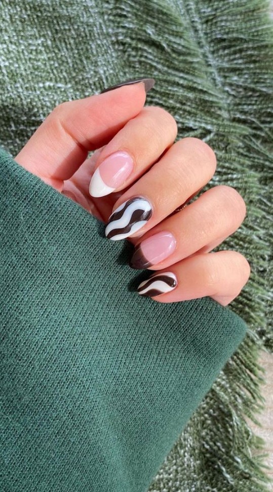 Neutral Nails For a Classic Look To Wear in 2022 — Funky Neutral Nails