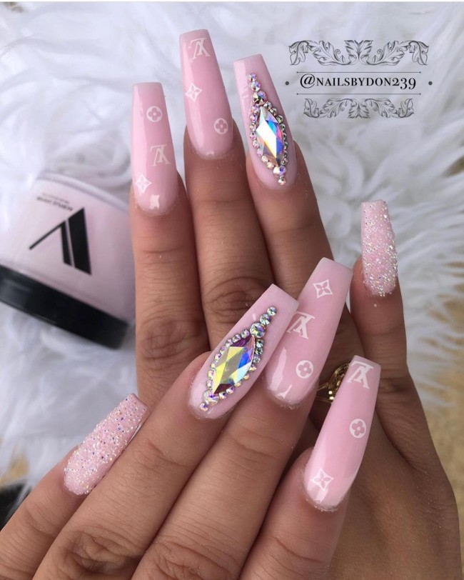Pink nails Louis Vuitton  Nail designs bling, Birthday nail designs,  Birthday nails