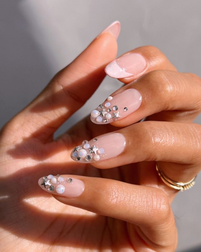 50+ Pearl Nail Art That Are Super Pretty — Pearl and Bling Nails