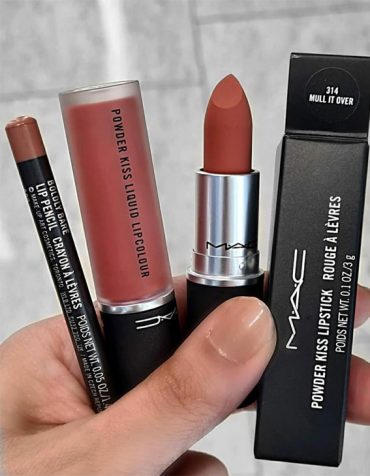 Mull it over Mac lipstick vs Mull it over Mac Powder Kiss Liquid