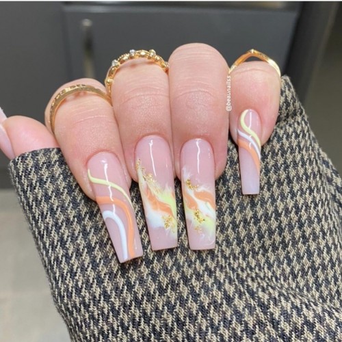 Pink coffin nails with marble effect