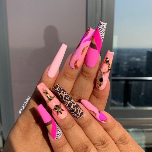 hot pink nails with design, hot pink nails with glitter, hot pink nails 2021, hot pink nail designs 2021, hot pink nails, hot pink french nails , hot pink nails coffin, hot pink nails with design, hot pink acrylic nails designs