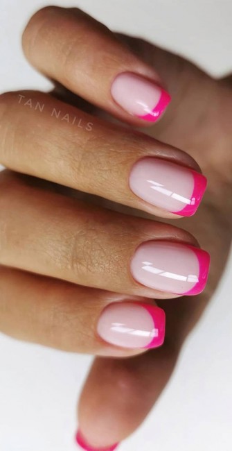 hot pink tip nails, french manicure ideas 2021, french manicure with color line, french manicure with design, french manicure colors, french manicure with color tips, french manicure with a twist, french manicure 2021, french tip nails designs