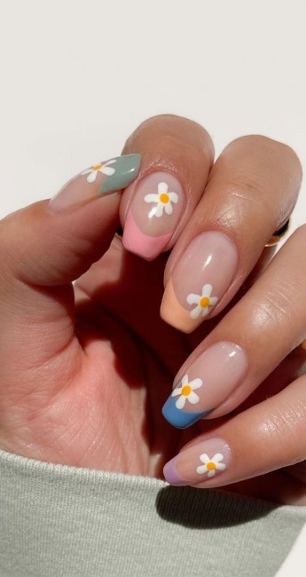 45 French manicure with color tips : Pretty Daisy and Different Color Tips