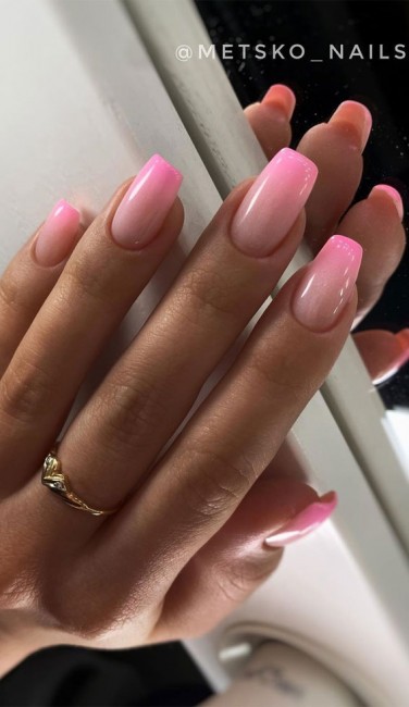 Ombre pink nails