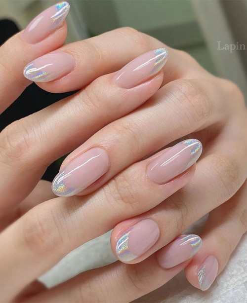 Holographic tip nails