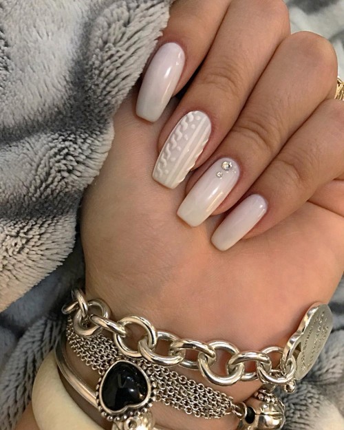 Nude Sweater Winter Nails