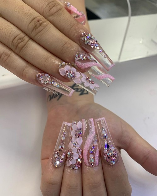 clear nails, clear nails coffin, clear nails acrylic, clear nails with 3D flowers, clear acrylic nails ideas, clear nails designs