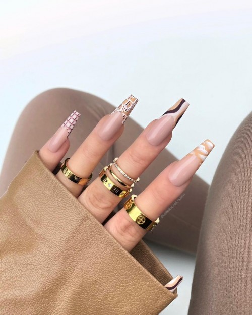 17+ Colored French Tip Nails 2021 : Nude French Nails with Mix n Match Tips