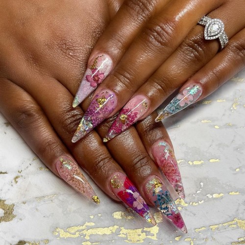 encapsulated nails, floral encapsulated nails, clear nails, clear encapsulated nails with flowers inside, stiletto clear nails