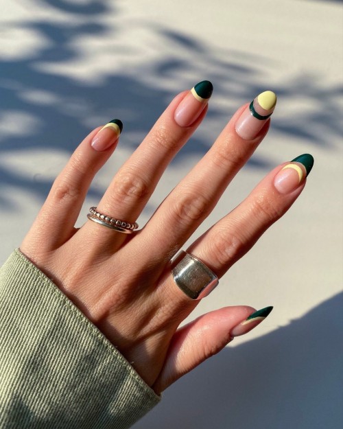 23+ Stylish Ways To Wear A Modern French Manicure 2021 : Abstract ...