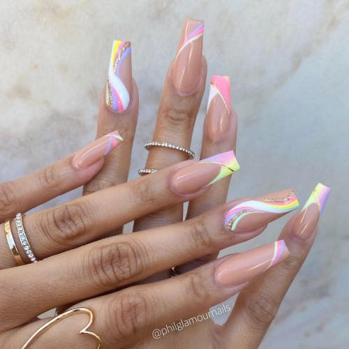 31+ Trendy Summer Nails to Make You Shine : Mix n Match Swirl Nails