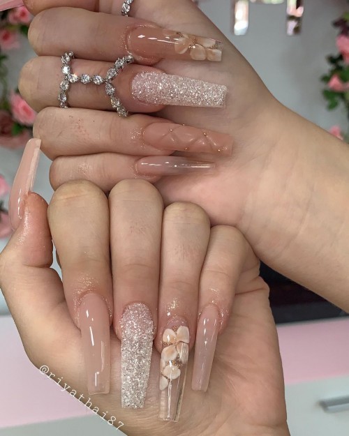 29+ The Best Neutral Nails : Mismatched Shimmery, Flower, Neutral Nails