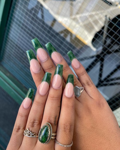 22+ Classy Way To Rock Nude Nails : Nude Nails Green Tips