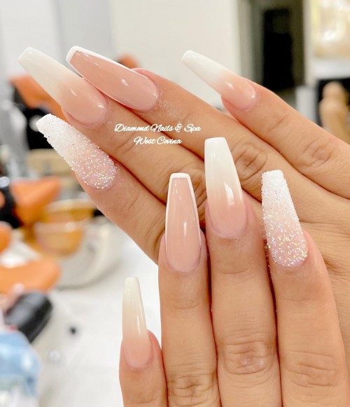 Mismatched White Outline & Ombre Nails