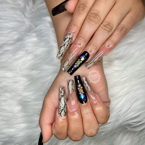 Mix n match Black nail and Nude Snakeskin Nail Art