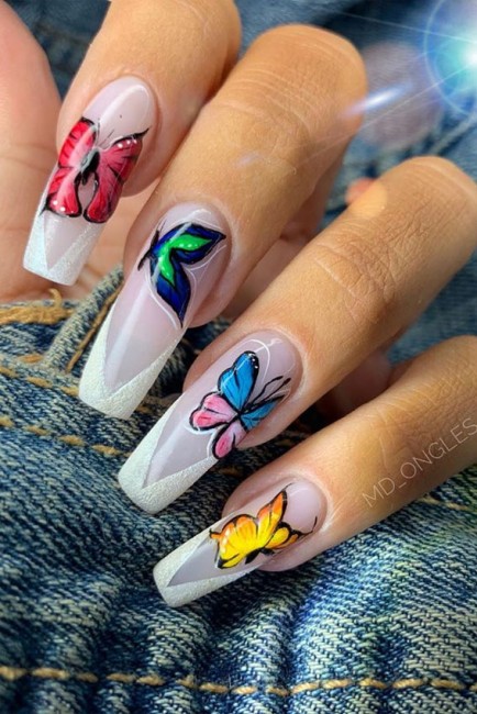 31+ Trendy Summer Nails to Make You Shine : White Shimmery French Tip Nails with Butterfly