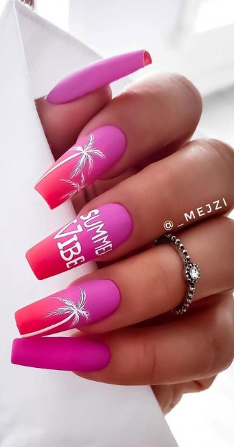 31+ Trendy Summer Nails to Make You Shine : Pink Ombre Tropical Nail Art