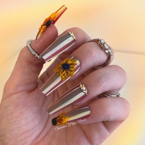 sunflower nail art, sunflower nail designs, sunflower metallic nails, nail art designs 2021