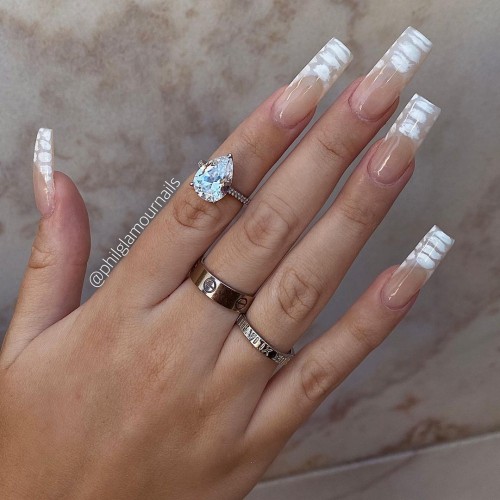 31+ Trendy Summer Nails to Make You Shine : White Snakeskin Print Tip Nails