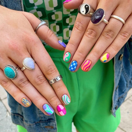 30 Fun Nail Designs for Summer 2021 : Fun Funky Short Nails