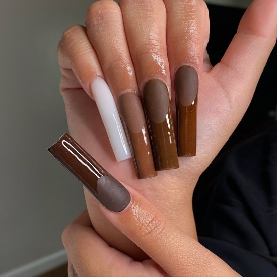 Brown Monochromatic Fall French Tip Nails— Cute Fall Nail Art Designs of 2021