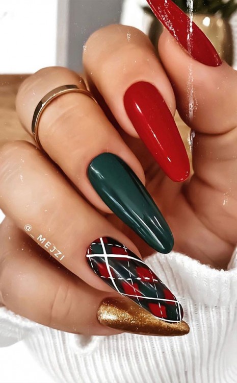 Mix and Match Festive Nails — Christmas Nails Designs