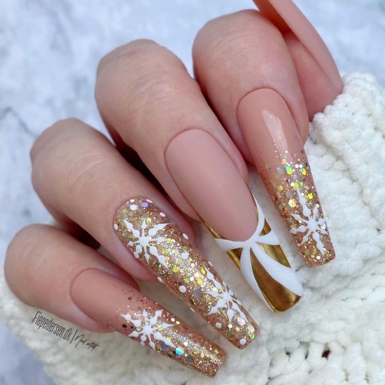 fun festive nails, nude and gold christmas nails 2021, mix and match christmas nail art designs, festive nails 2021, holiday nails 2021, christmas nails designs, festive acrylic nails, coffin christmas nails