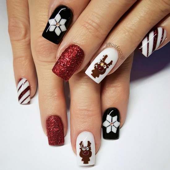 Festive Short Nails — Christmas Nails Designs