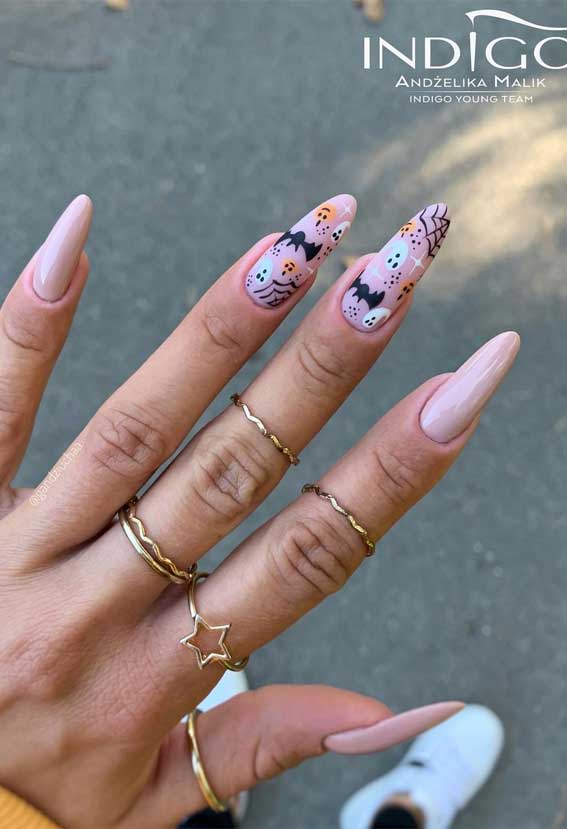 nude halloween nails, cute halloween nails