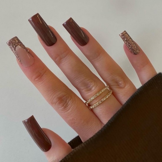 20 Cute Autumn Nails 2021 — Chocolate brown and Gold Glitter Nails