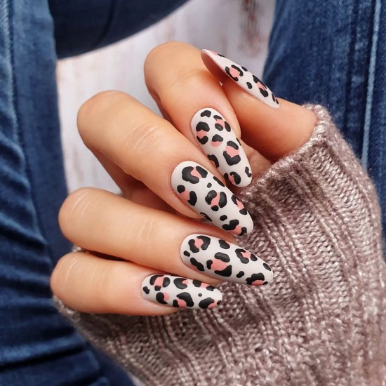 20 Cute Autumn Nails 2021 — Leopard Almond Nails