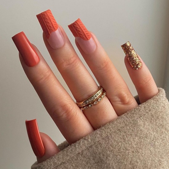 20 Cute Autumn Nails 2021 — Burnt Orange Sweater Tip Nails