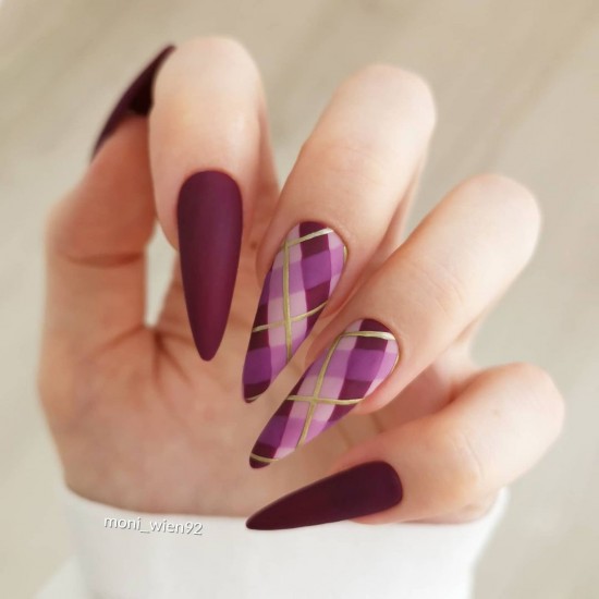 20 Cute Autumn Nails 2021 — Purple Plaid Nails