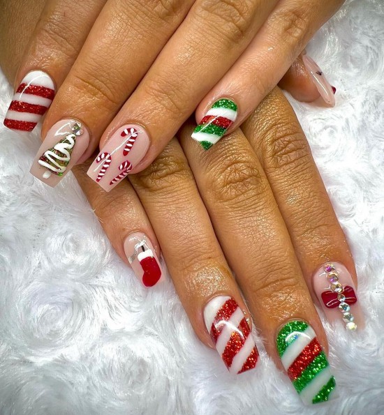 15 Mix and Match Christmas Nail Designs — Fun Christmas Manicure