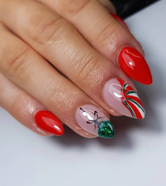 15 Mix and Match Christmas Nail Designs — Peppermint, Christmas Green Bauble Tip and Red Manicure