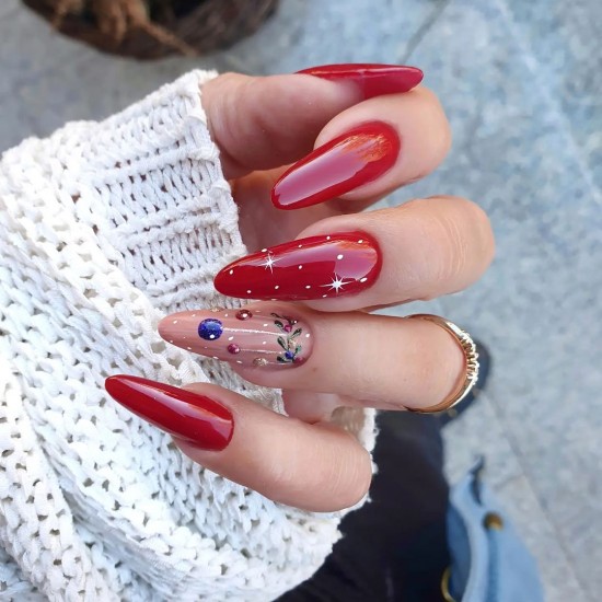 15 Mix and Match Christmas Nail Designs — Rudolph and Red Christmas Nails