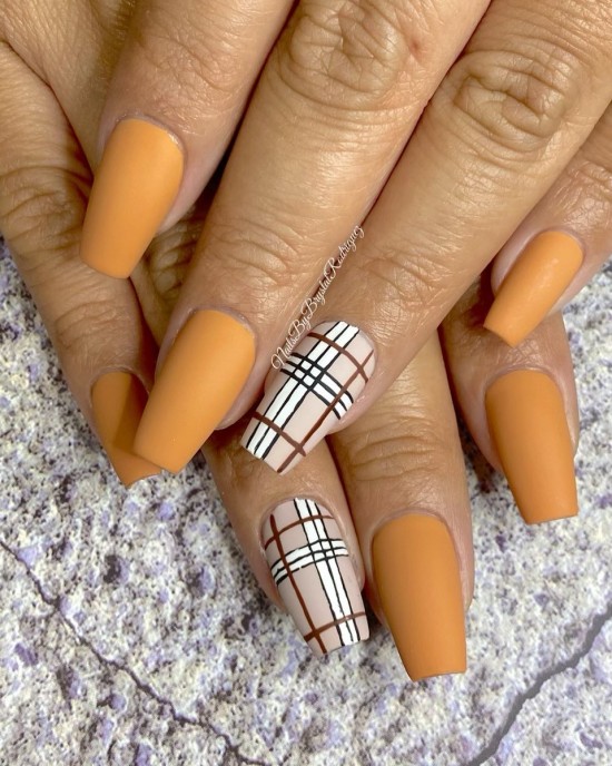 15 Plaid Nail Designs That Are Perfect For Fall : Mustard and Nude Plaid Nails