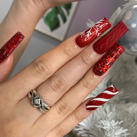 23 Charming Christmas & Holiday Nails — Dark Red Christmas Nails