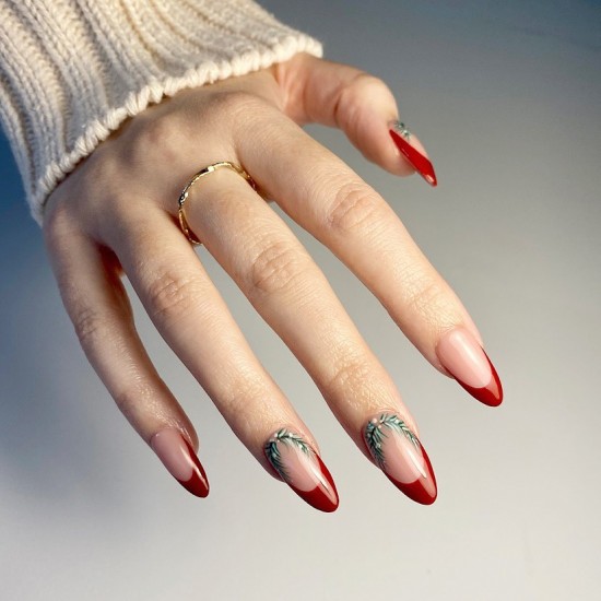 23 Charming Christmas & Holiday Nails — Classy Holly Christmas Nails