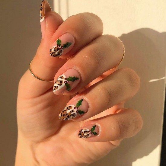 23 Charming Christmas & Holiday Nails — Leopard Print Christmas Pudding Tip Nails