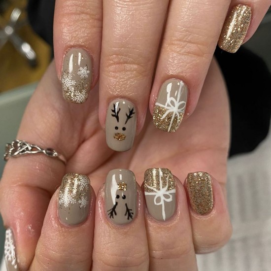 23 Charming Christmas & Holiday Nails — Rudolph & Snowflake Nude and Gold Christmas Nails