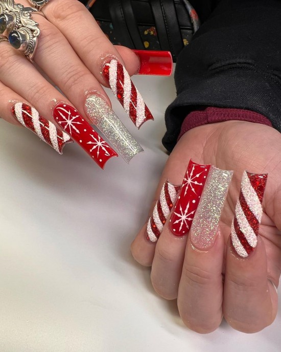 23 Charming Christmas & Holiday Nails — Candy Cane & Snowflake Red and Gold Christmas Nails