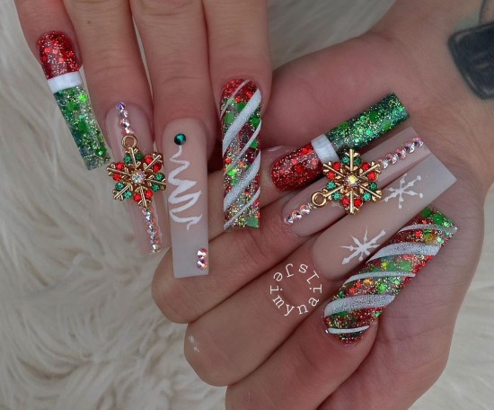 28 Pretty Festive Christmas Nail Art Ideas — Festive Christmas Nails