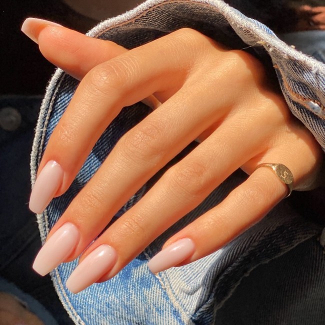 wedding nails, nude acrylic nails, nude nails 2021, neutral nails 2022, neutral gel nails, nude gel nails, short nude nails, nude nails with glitter, long nude nails, nude nails with white lines, nude and white nails