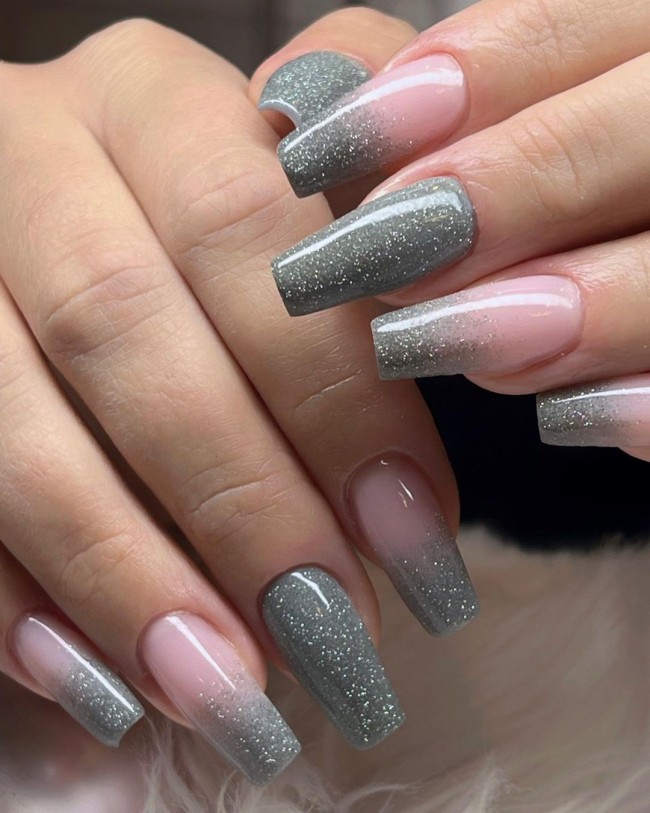 25 Nude Nails with Glitter You’ll Adore : Dark Glitter Tip Nails