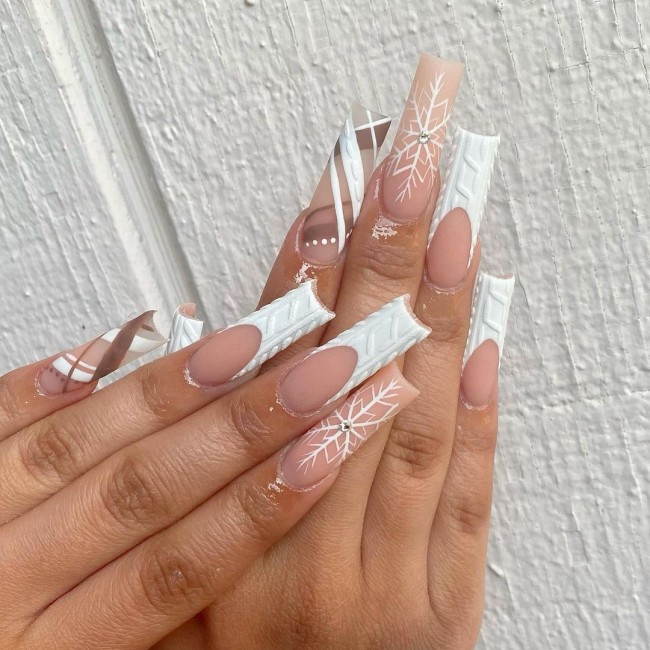 30 White Christmas Nails That Are So Trendy — White Sweater Tip & Snowflake Nails