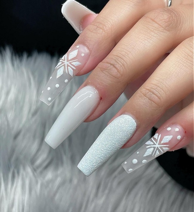 30 White Christmas Nails That Are So Trendy — White Textured Nails & Translucent Snowflake Nails